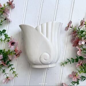 Vintage Creamy White Pottery Tulip Flower Vase Unmarked Haeger